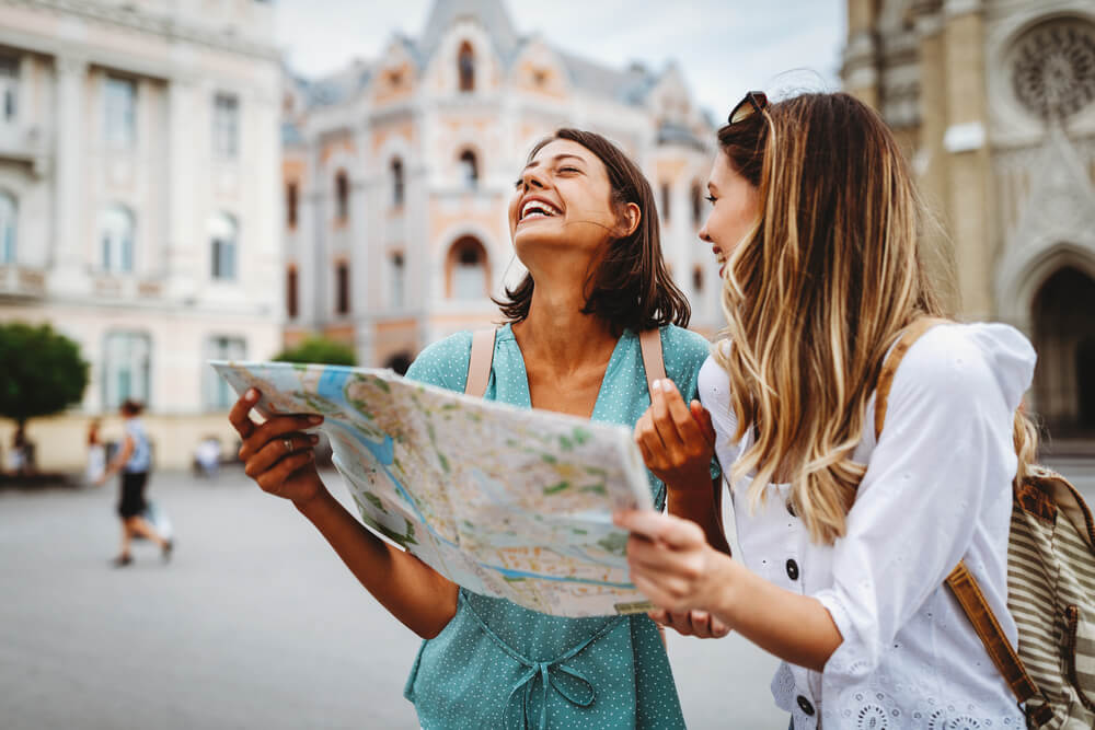 Why You Should Target Tourists for Your Marketing