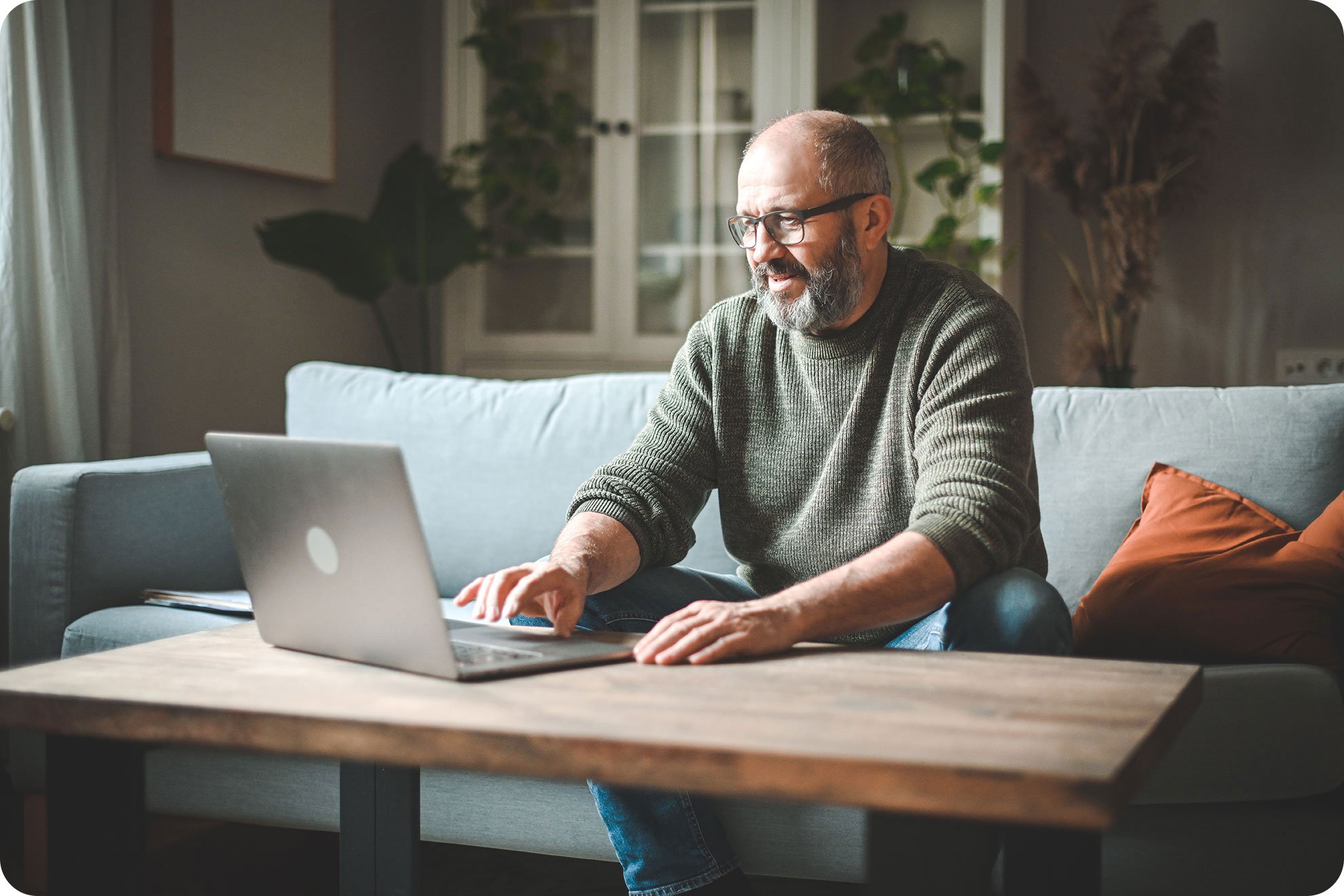 man-on-laptop